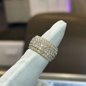 10kt Yellow Gold 6 CT Diamond Ring